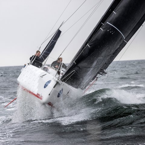 Championship offshore race